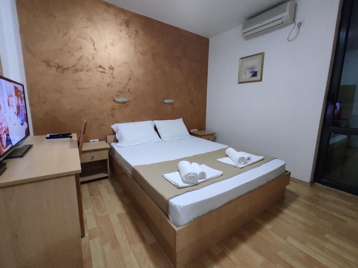 Apartments Mare Budva Buitenkant foto