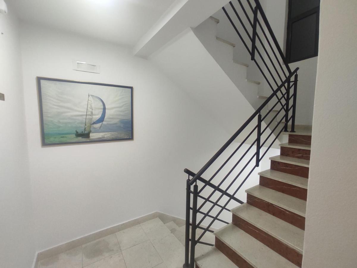 Apartments Mare Budva Buitenkant foto