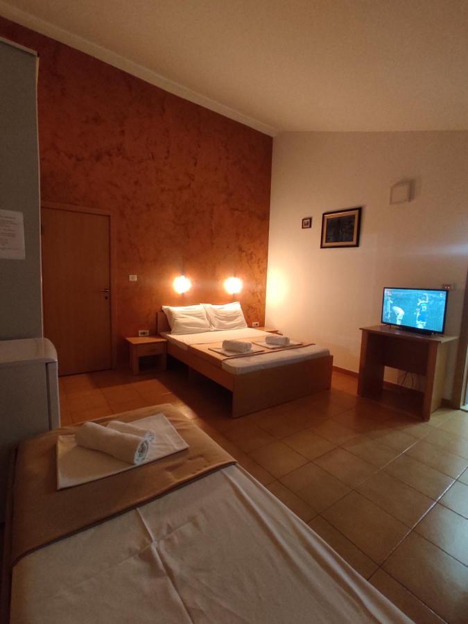 Apartments Mare Budva Buitenkant foto