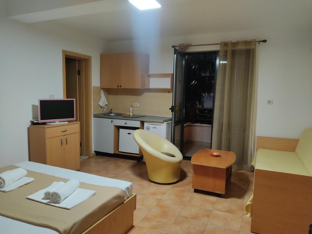Apartments Mare Budva Buitenkant foto