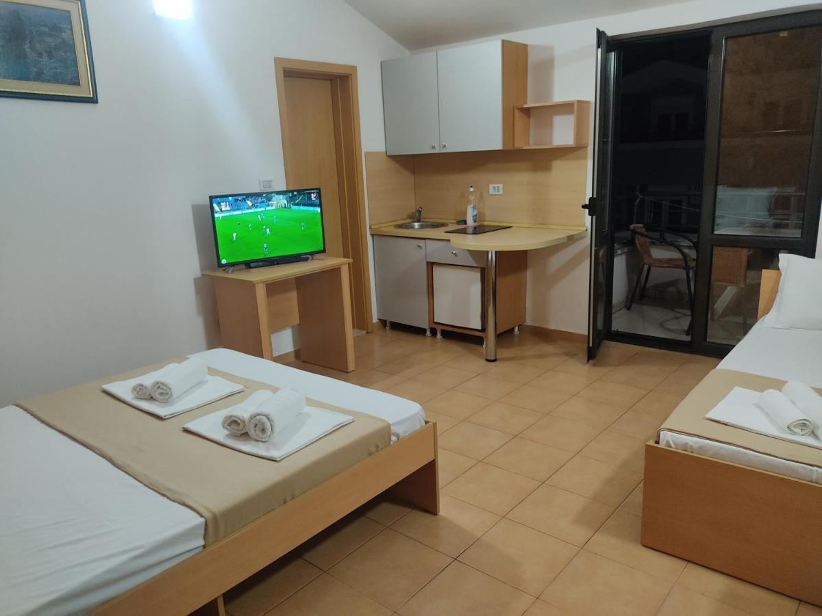 Apartments Mare Budva Buitenkant foto