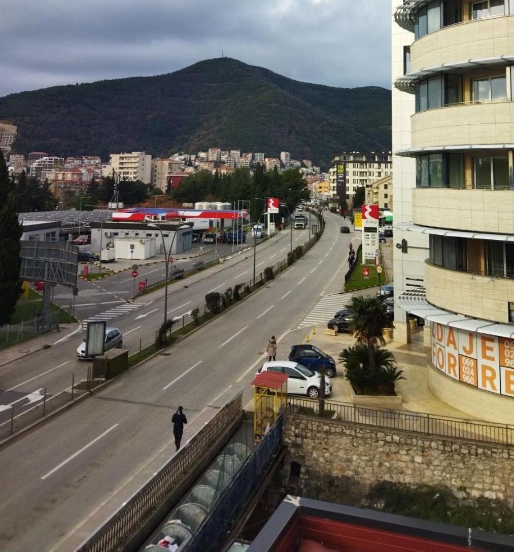 Apartments Mare Budva Buitenkant foto