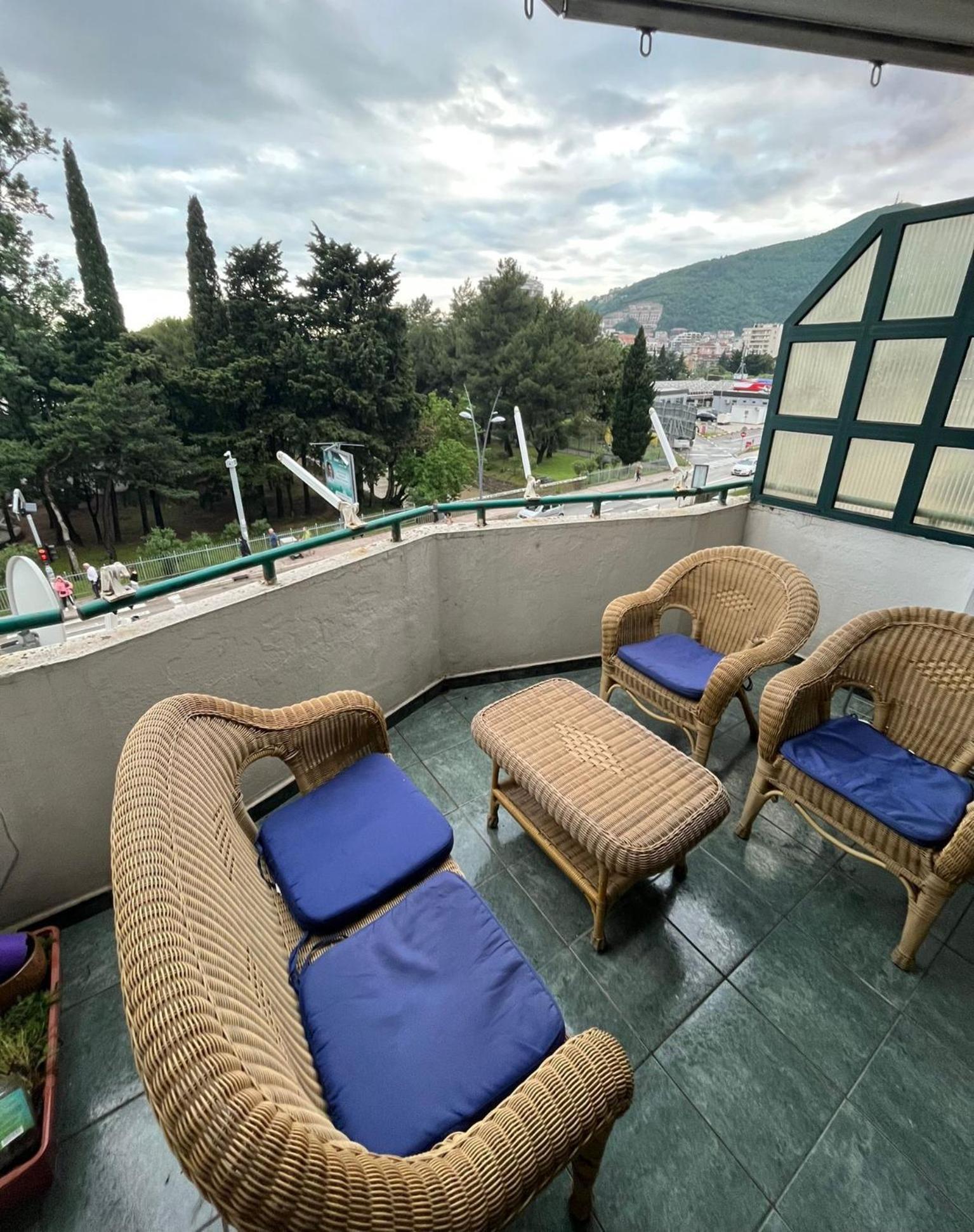 Apartments Mare Budva Buitenkant foto